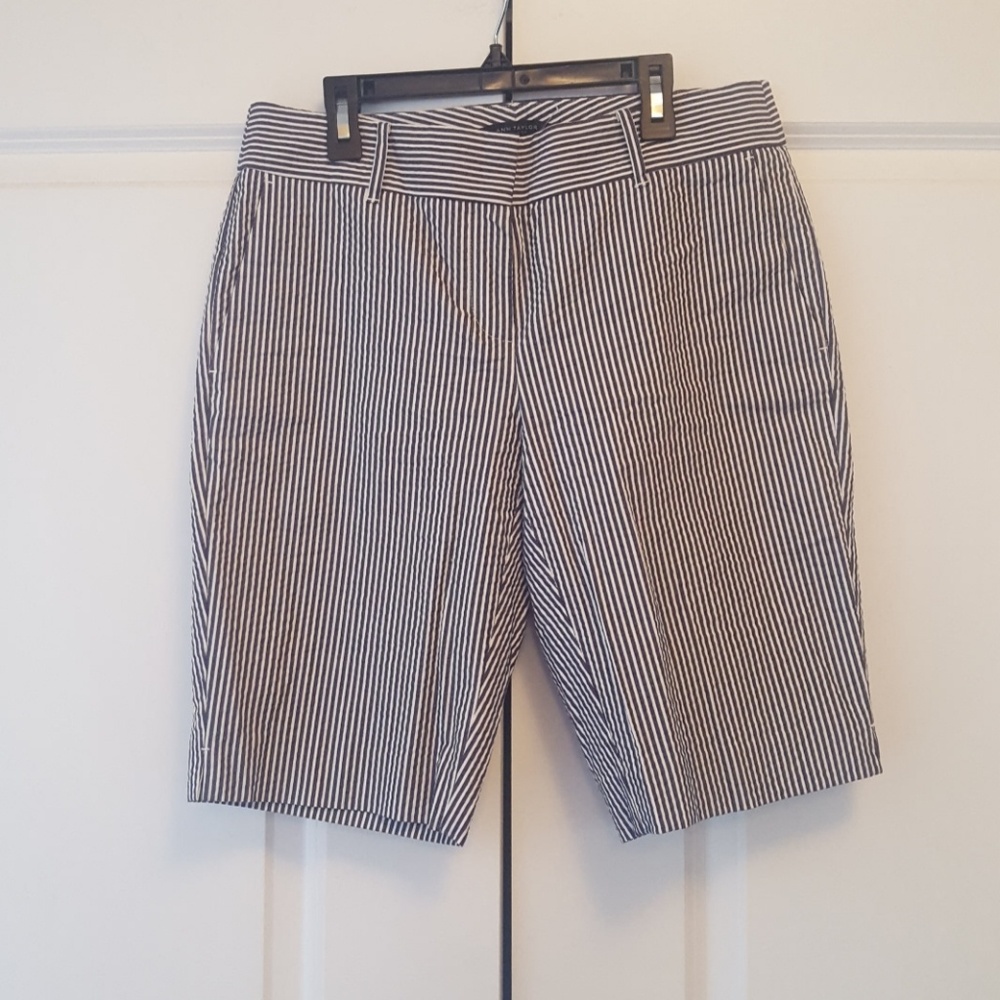 💕Ann Taylor shorts💕